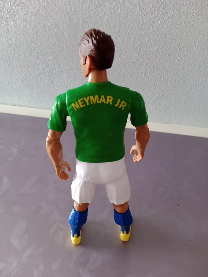 Yeşil Renkli Futbolcu Aksiyon Figürü Nemar JR - Görsel 4