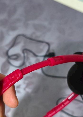 Kırmızı Kablolu Kulaklık - Görsel 3