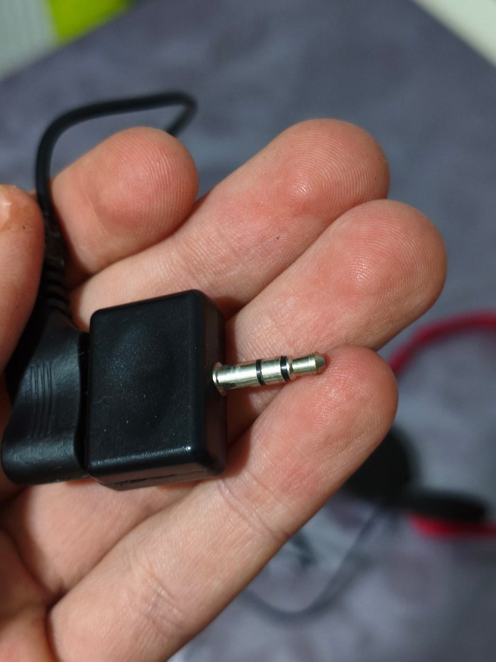 Kırmızı Kablolu Kulaklık - Görsel 5