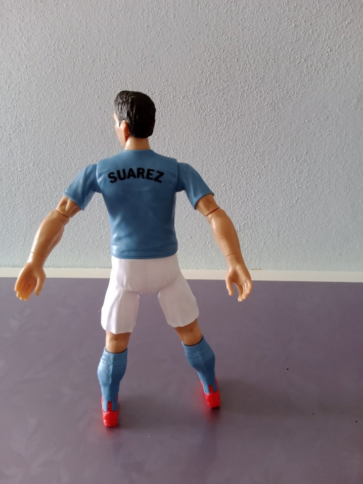 Mavi Renkli Futbolcu Figürü Suarez - Görsel 3