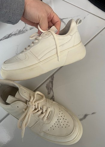 Lcw 37 numara krem renk spor ayakkabı - Görsel 2