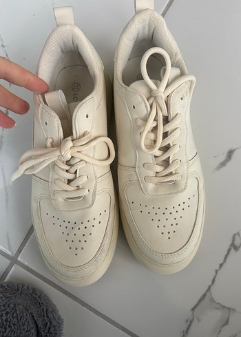 Lcw 37 numara krem renk spor ayakkabı - Görsel 9