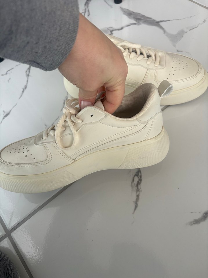 Lcw 37 numara krem renk spor ayakkabı - Görsel 4