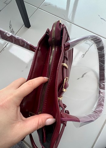 Bordo Parlak Deri Kadın Çanta - Görsel 3