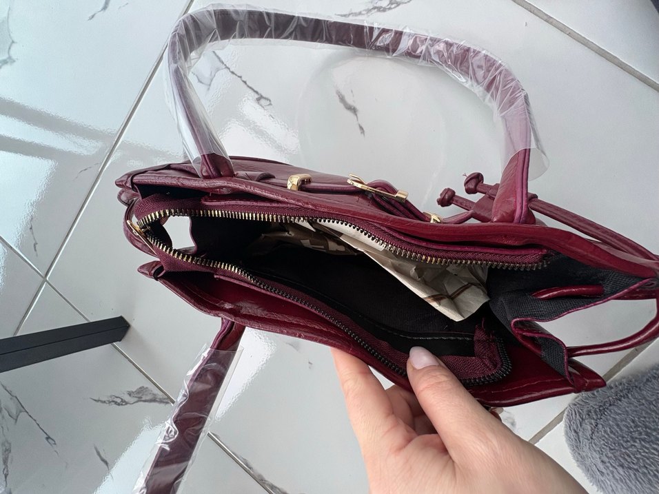 Bordo Parlak Deri Kadın Çanta - Görsel 4