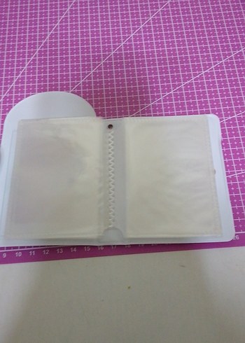 Aidan Mattox binder iki sayfası ve açma yeri hasarlı