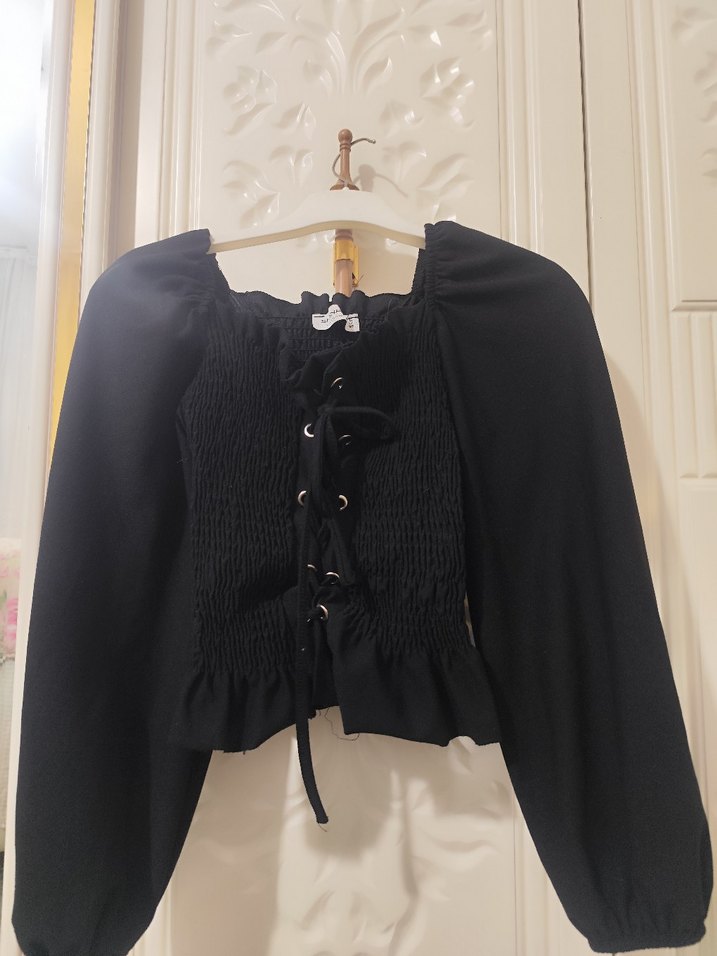 Uzun Kollu Siyah Fırfırlı Keten Bluz - Görsel 2