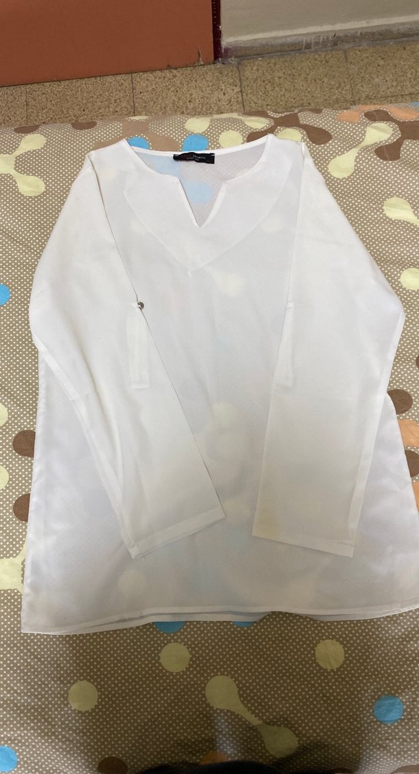 Beyaz V Yaka Transparan Kadın Gömlek - Görsel 3