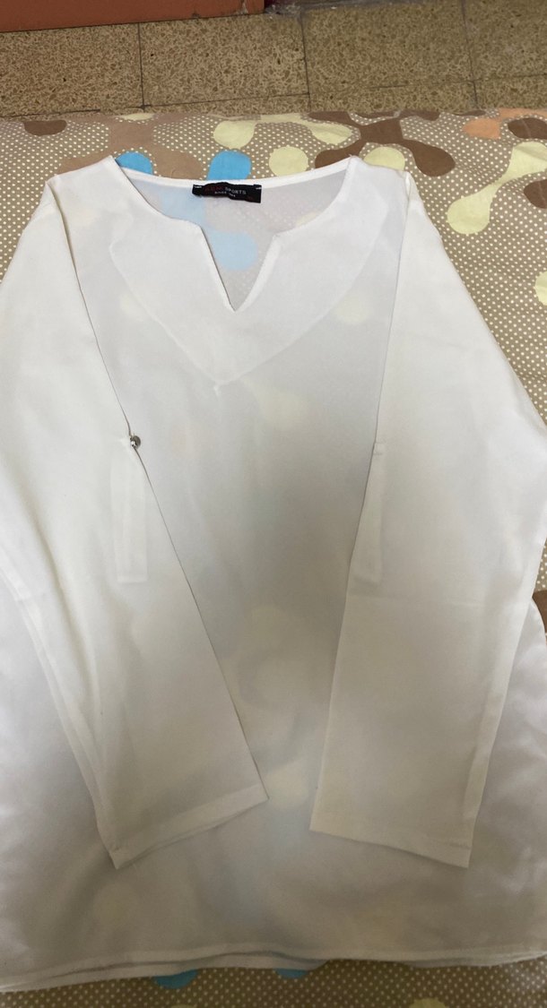 Beyaz V Yaka Transparan Kadın Gömlek - Görsel 2