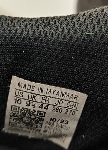 44 Beden siyah Renk Adidas erkek krampon 44 numara