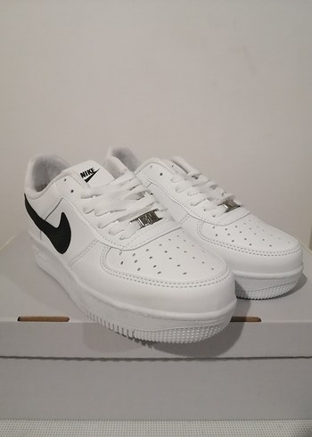 43 Beden Nike Erkek Beyaz Spor Ayakkabı-Açıklamayı Okuyalım