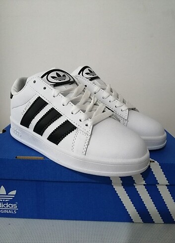 Adidas Campüs