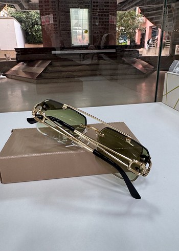 Detaylı Altın Renkli Kadın Gözlüğü - Görsel 2