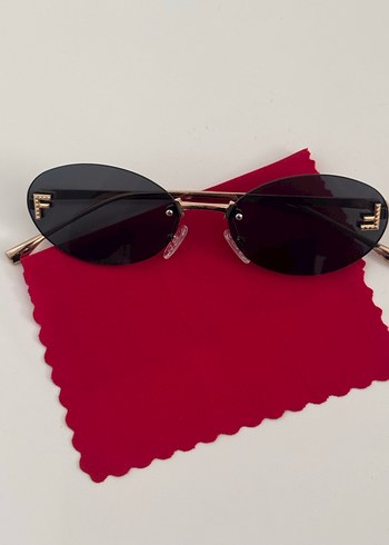 Altın Çerçeveli Koyu Lensli Kadın Gözlüğü fendi - Görsel 4