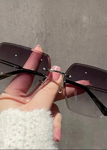 Güneş gözlüğü fendi - Görsel 2