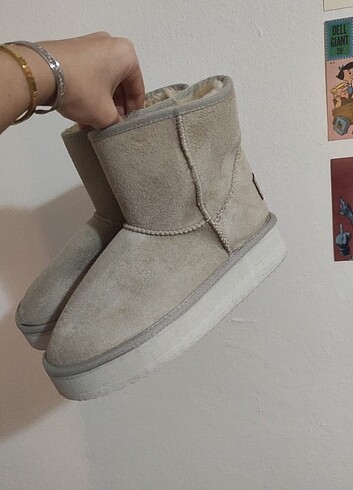 Ugg model ithal ürün krem rengi