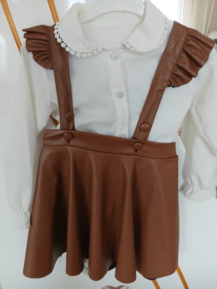 Kız Çocuk Kahverengi Deri Fırfırlı Bluzu 3yaş - Görsel 5