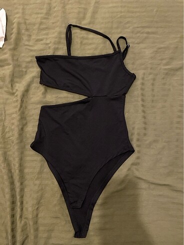 Siyah askılı bluz body