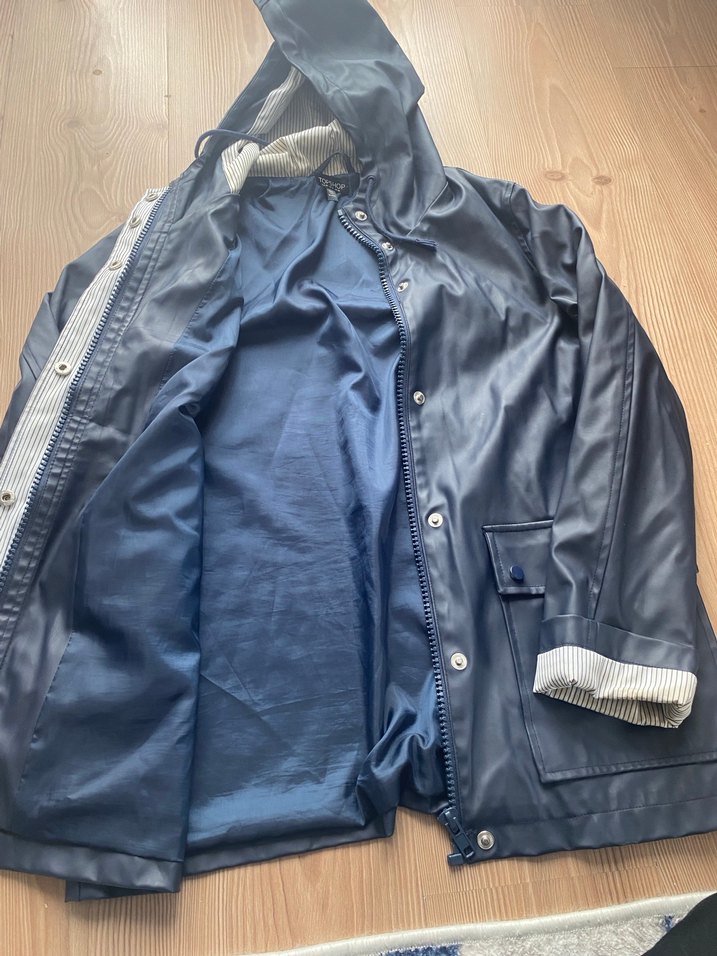 Düğmeli kadın lacivert Kapüşonlu Yağmurluk - Görsel 2