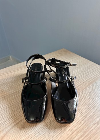 Siyah Tokalı Blok Topuk Kadın Klasik Ayakkabı - Görsel 2