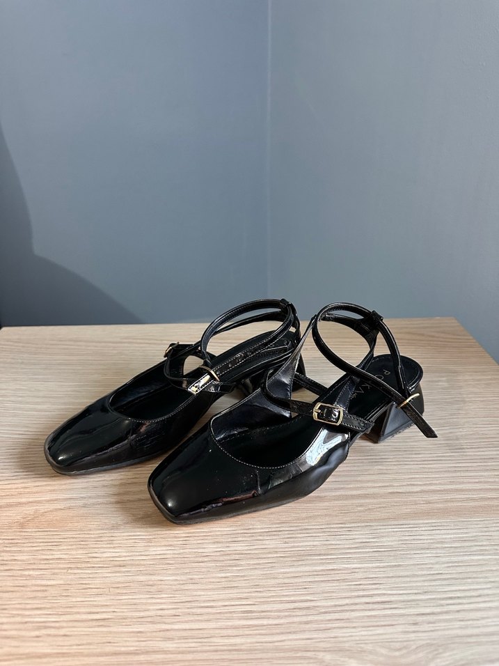 Siyah Tokalı Blok Topuk Kadın Klasik Ayakkabı - Görsel 4
