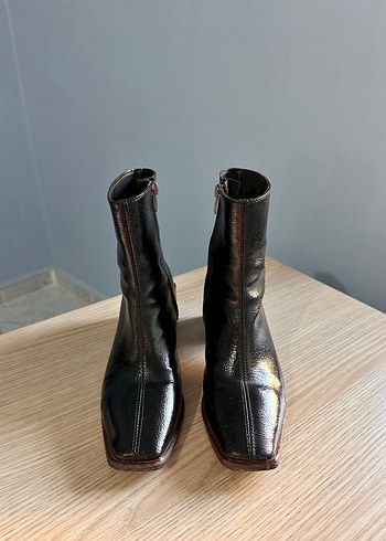 Siyah Tokalı Deri Kadın Bot - Görsel 2
