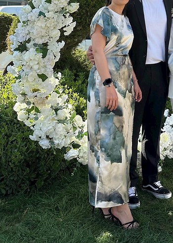 Kadın Gri Beyaz Batik Drapeli Uzun Elbise - Görsel 6