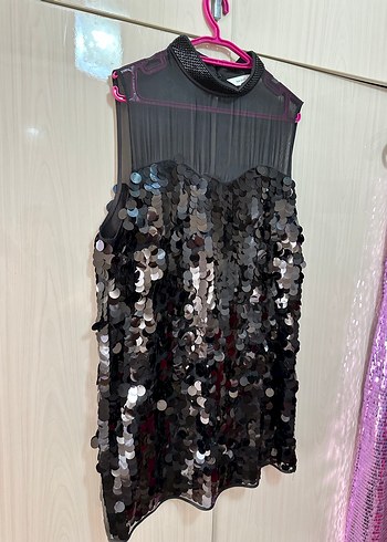 Siyah Payetli Yüksek Yakalı Kadın Elbise - Görsel 5