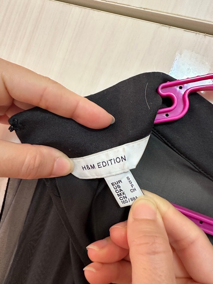 Siyah Payetli Yüksek Yakalı Kadın Elbise - Görsel 4