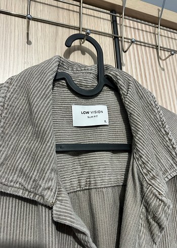 Gri Düğmeli Erkek Kadife Gömlek - Görsel 3