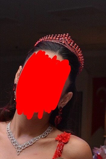 Kına taç küpe