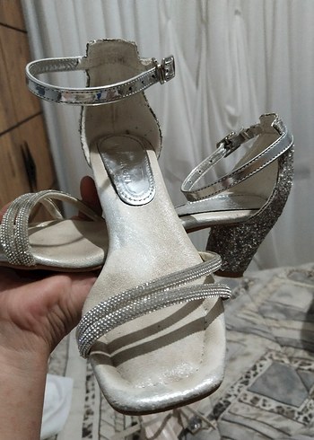 Diger Kadın Beyaz Yılan Desenli Akşam Ayakkabısı