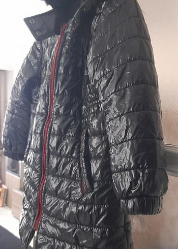 Kız Çocuk Siyah Kürklü Fit Mont - Görsel 2