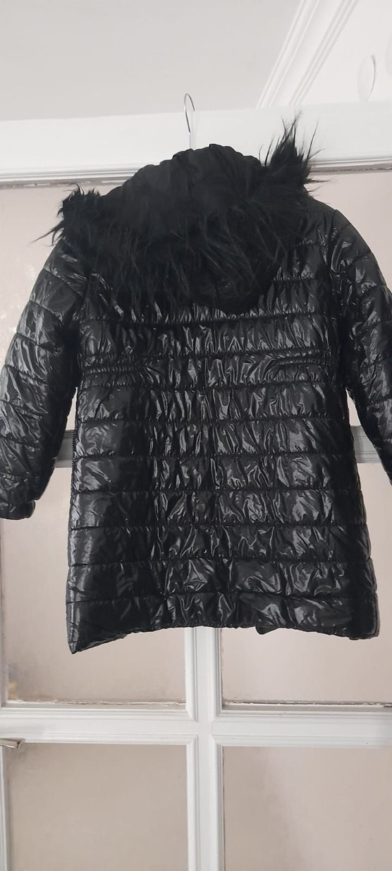 Kız Çocuk Siyah Kürklü Fit Mont - Görsel 5