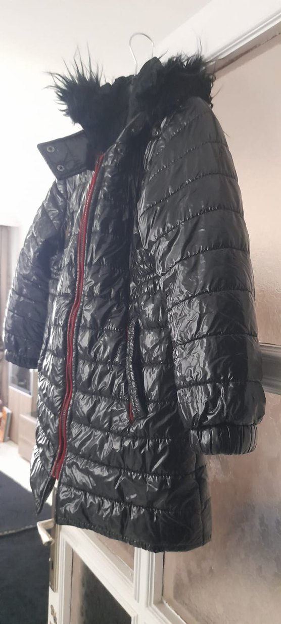 Kız Çocuk Siyah Kürklü Fit Mont - Görsel 2