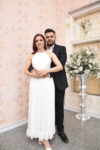 Beyaz elbise