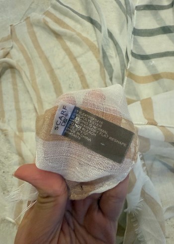 Bej ve Gri Çizgili Kadın Şal - Görsel 2