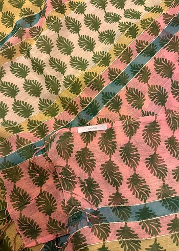 Yargıcı Kadın Şal - Görsel 2