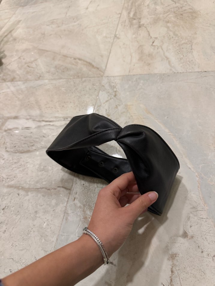 Bershka Gri Deri Çıtçıtlı Kemer - Görsel 2