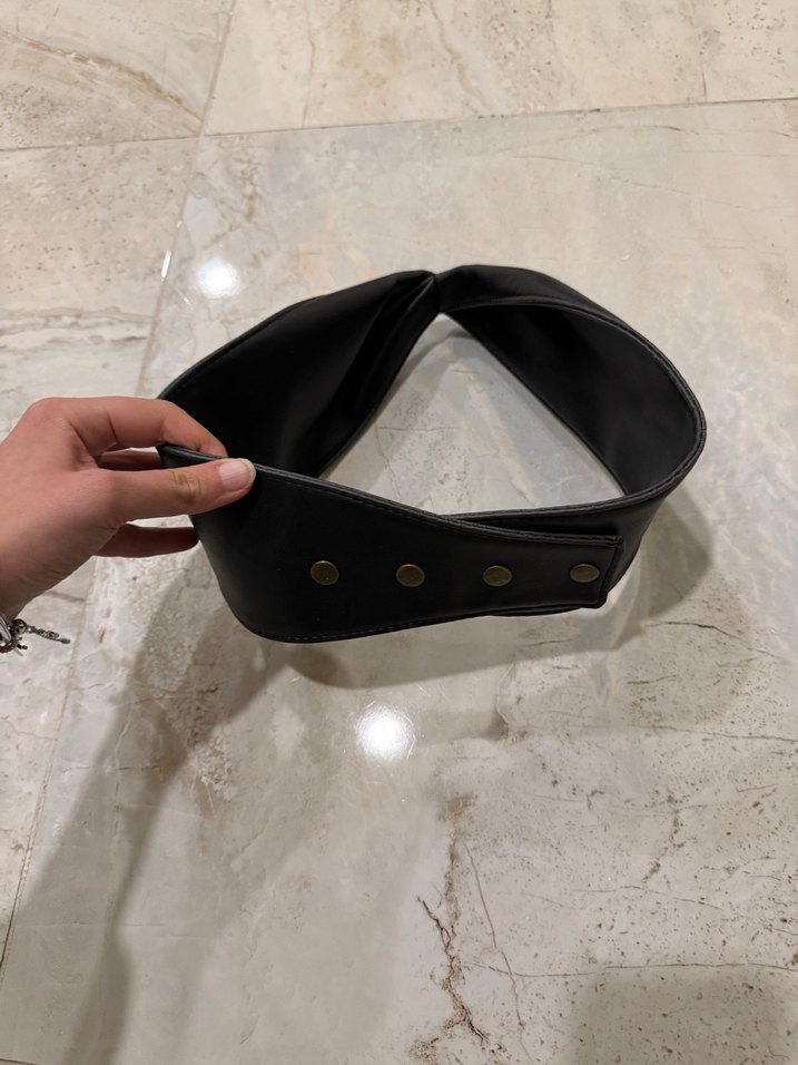 Bershka Gri Deri Çıtçıtlı Kemer - Görsel 3