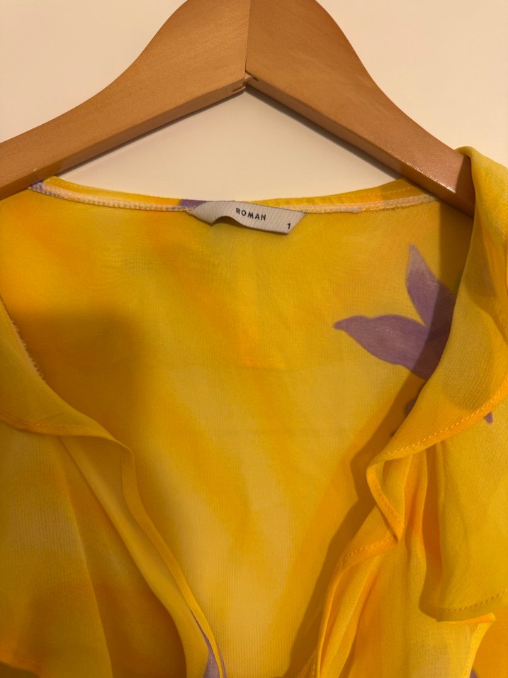 Roman marka Sarı Çiçekli Fırfırlı Kadın Bluz - Görsel 3