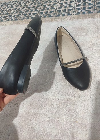37 Beden Diger Siyah Minimalist Kadın Stiletto Babet