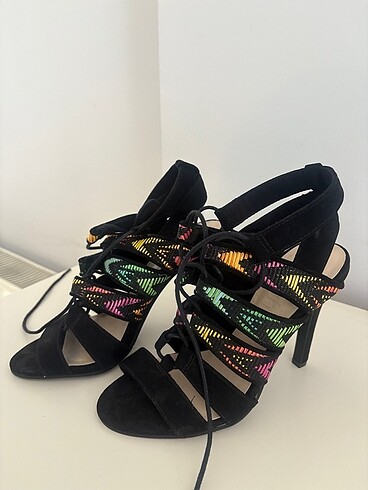 Bershka Bershka Siyah 8 cm Topuklu Ayakkabı 35 Numara