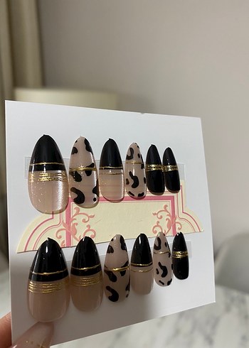 Siyah ve leopar desenli takma tırnak - Görsel 2