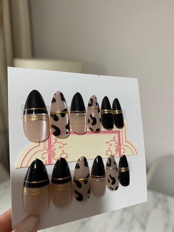 Siyah ve leopar desenli takma tırnak - Görsel 2