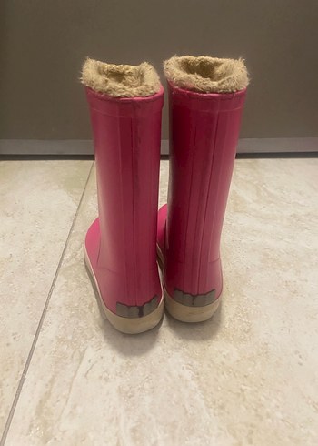 Kız Çocuk igor bot - Görsel 2