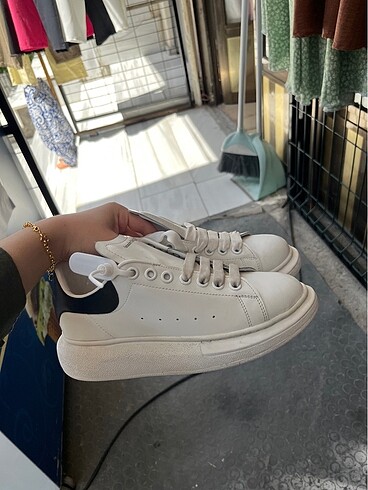Alexander McQueen Alexander MCQuenn