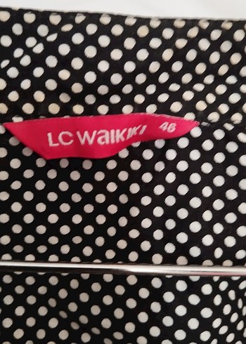 Gri Puantiyeli Düğmeli V Yakalı Kadın Gömlek - Görsel 3