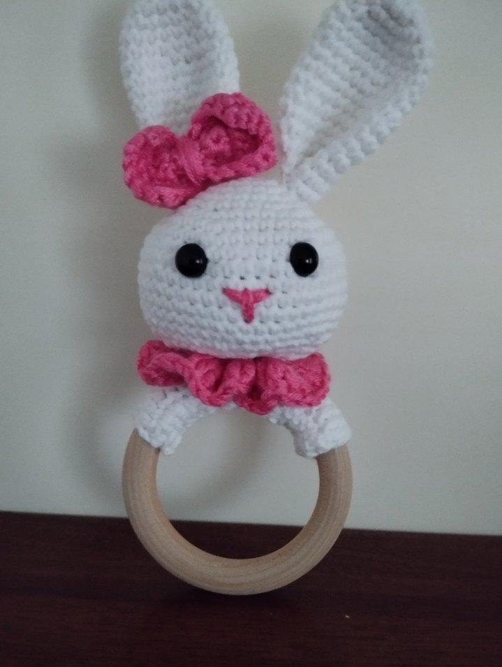 Pembe Örgü Tavşan Diş Kaşıyıcı ve Çıngırak - Görsel 2