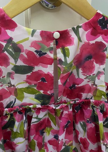 Kısa fırfırlı elbise - Görsel 4